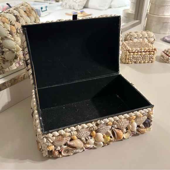 Shell Trinket Box 2) - Picture 6 of 11